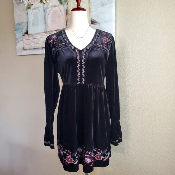 Style & Co. Dresses & Skirts - STYLE & CO | Embroidered Velvet Sweater Dress sz M